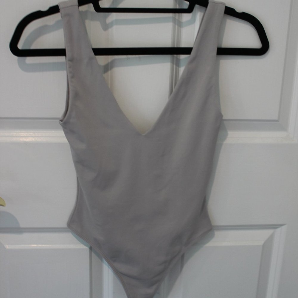 ARITZIA Babaton Contour Bodysuit